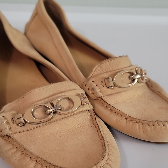 Coach Fortunata Tan Leather Loafers with Metal Detail - Size 8.5 - Picture 9 of 11